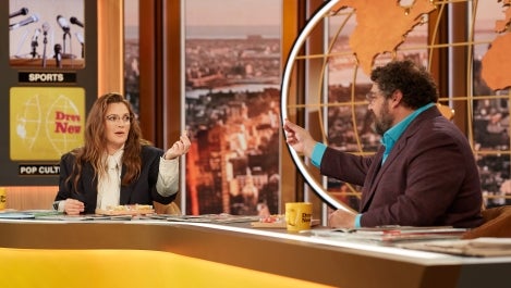 Bobby Moynihan and Drew Try Hot Dog Flavored Candy Corn | Drew's News