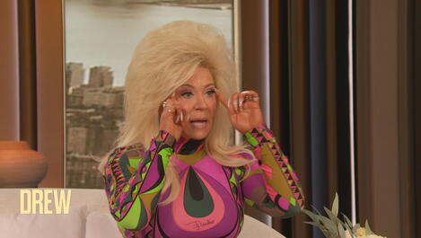 Theresa Caputo Makes Contact With an Audience Member's Late Grandfather