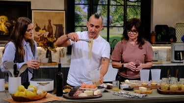 Marc Forgione Shows How to Make Bucatini Carbonara in a Jar!