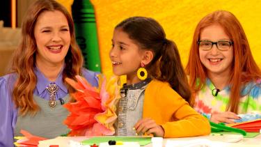 Drew Gets Adorable Help Making Kid-Friendly Paper Flowers with The Craft Studio
