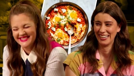 Alexis deBoschnek Teaches Drew How to Make Her Saucy Tomatoes and Eggs | Drew's Cookbook Club