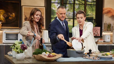 Ross Mathews Shows Drew and Jodie Sweetin How to Make Veggie Angel Hair Pasta Recipe | The Drew Barrymore Show