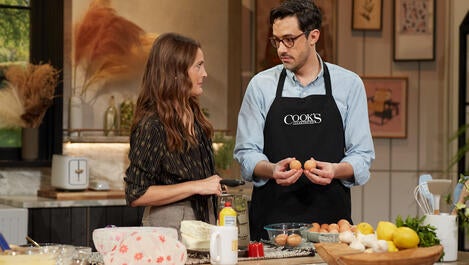 Dan Souza Shows Drew a Game-Changing Egg-Cracking Hack | Before We Go