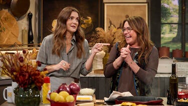 Rachael Ray Shows How to Make Burger Bash Smash Recipe